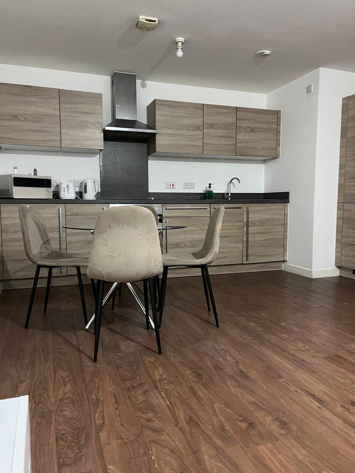 Bespoke 2 Bed Deansgate & Mediacity | Free parking6