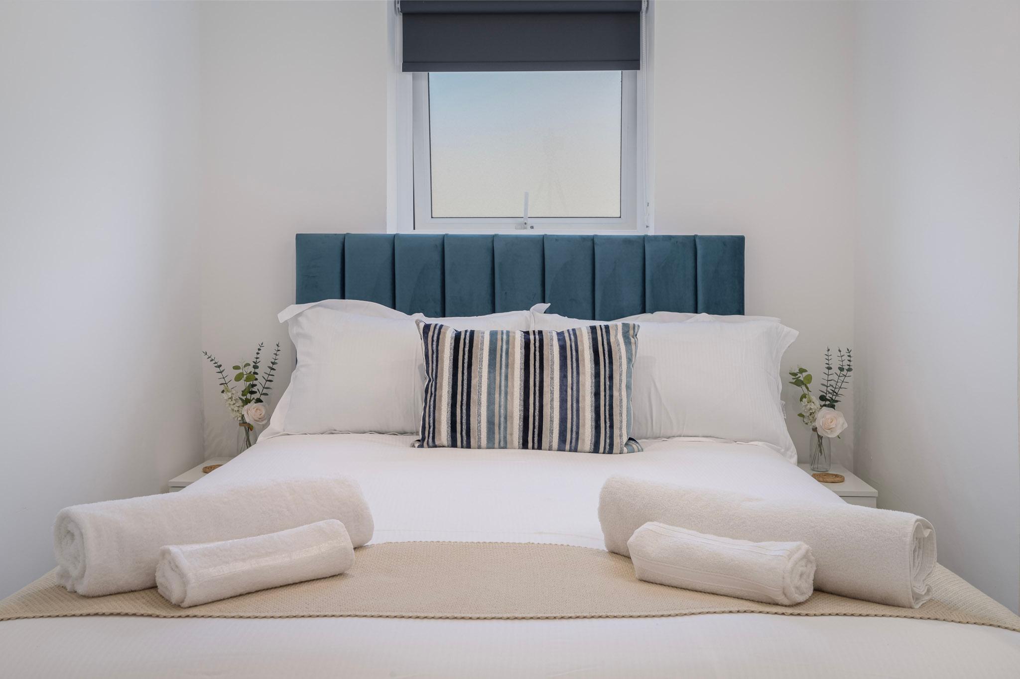 Luxury 1-Bed | Modern | Walk to Winter Gardens3