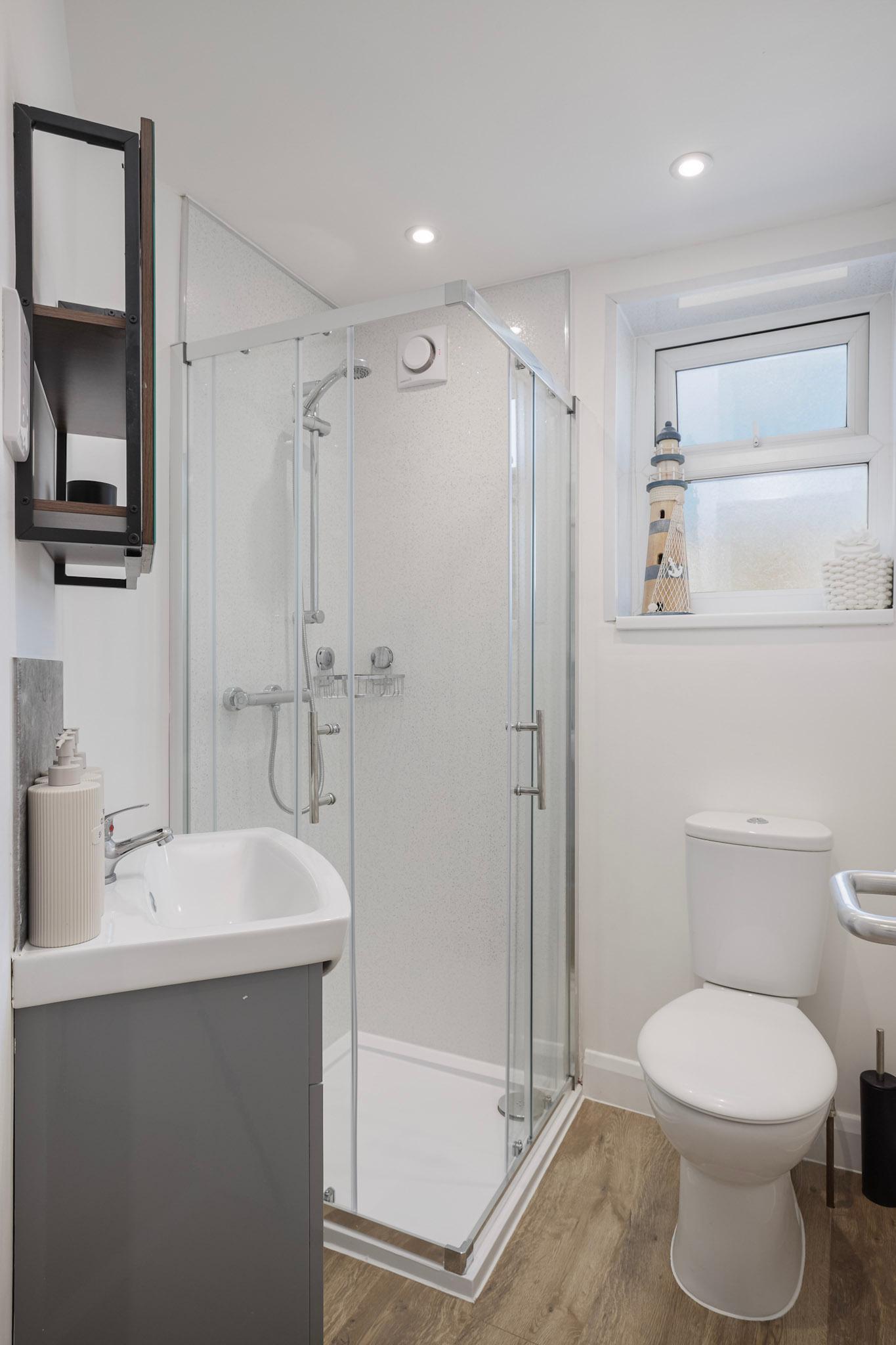 Luxury 1-Bed | Modern | Walk to Winter Gardens4
