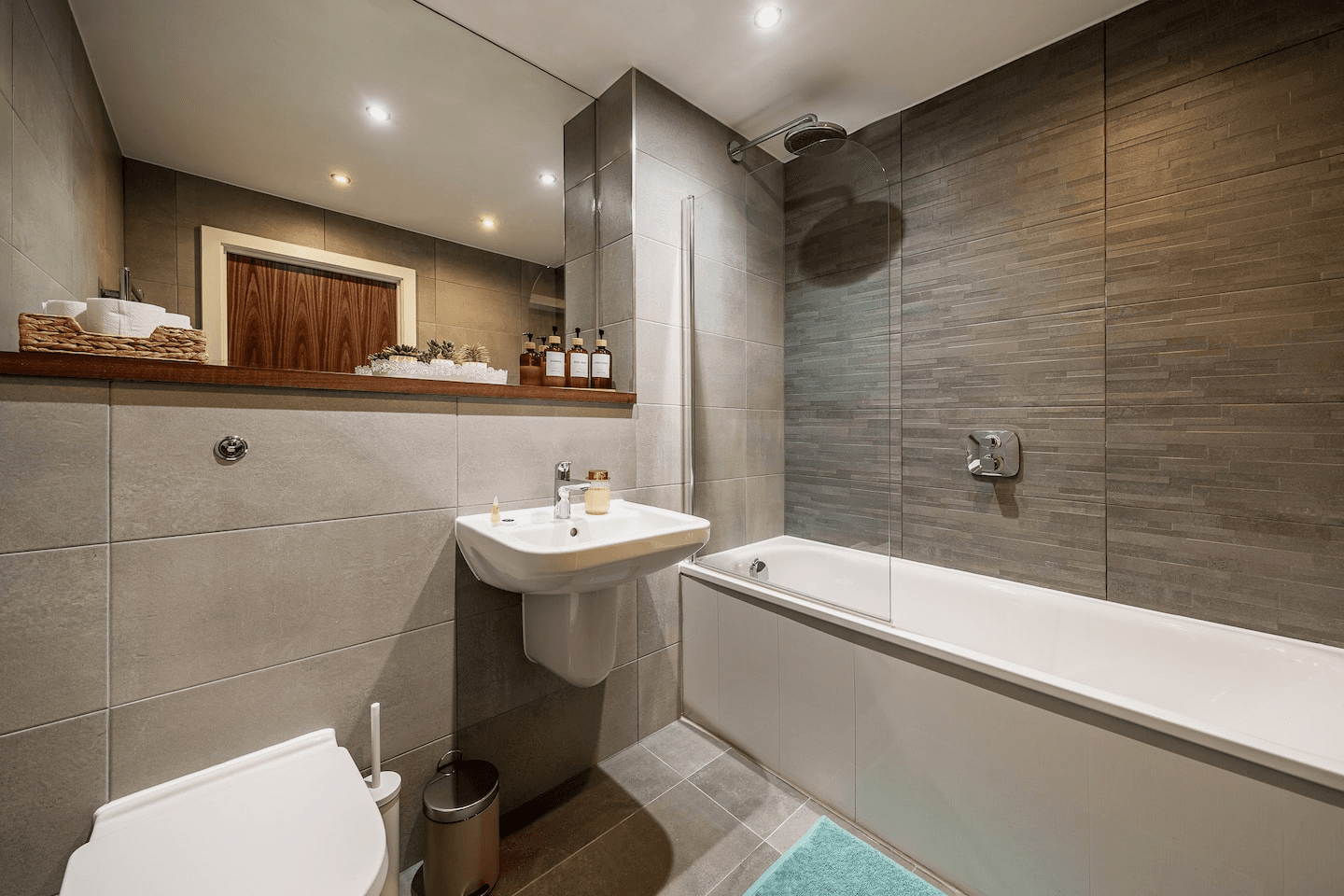 Stylish 3BR Ensuite Flat in Central Manchester5