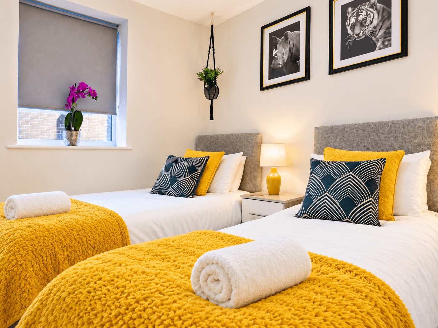 Central Balcony Flat | Long-Stay | WiFi | Parking4