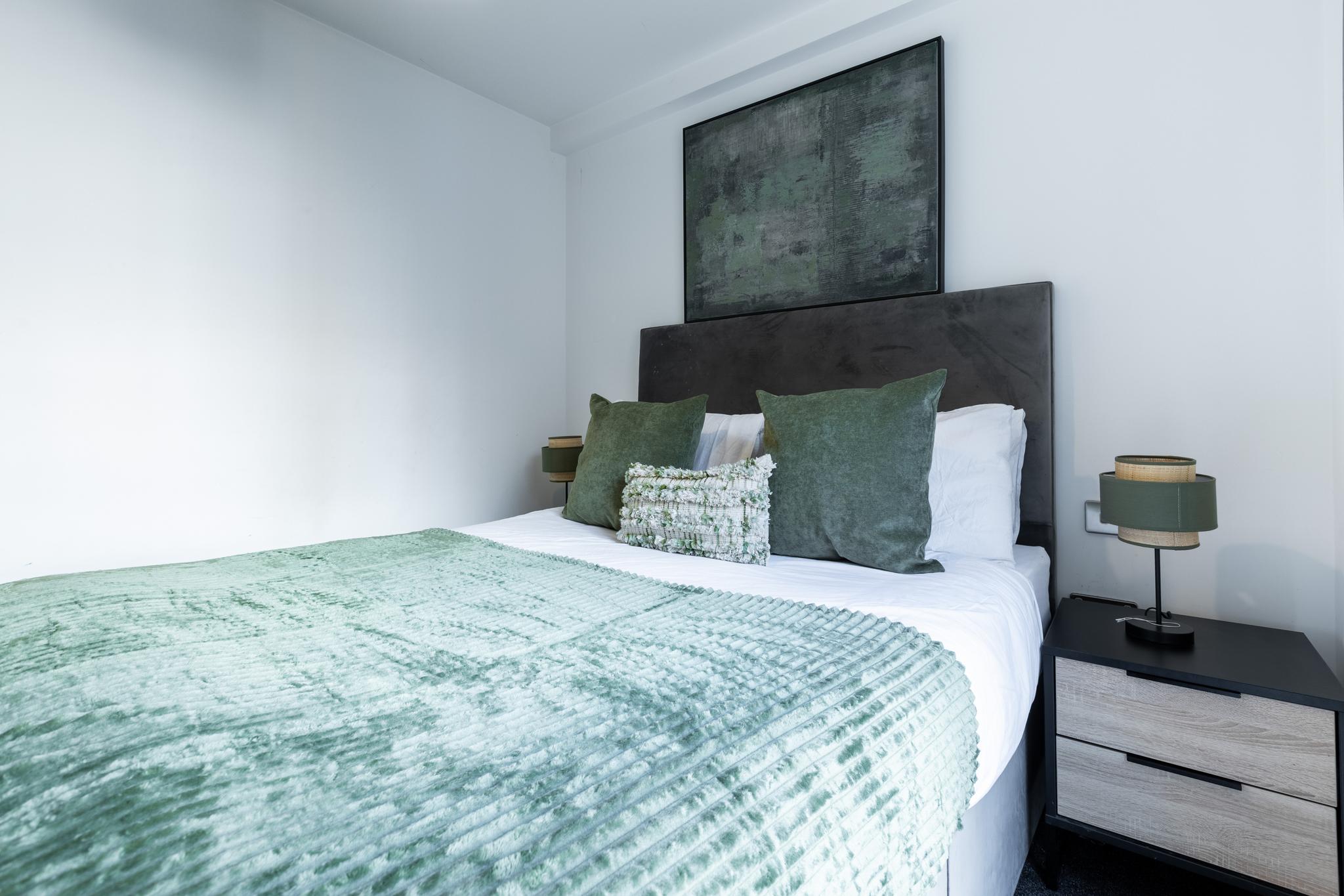 City Centre Access - Stunning 2 Bed Retreat6