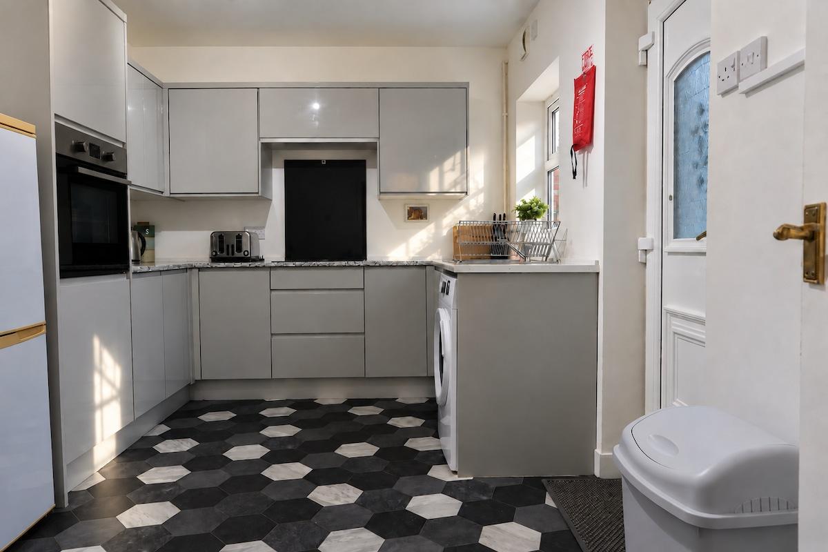 Chester 3BR House Near Race Course6