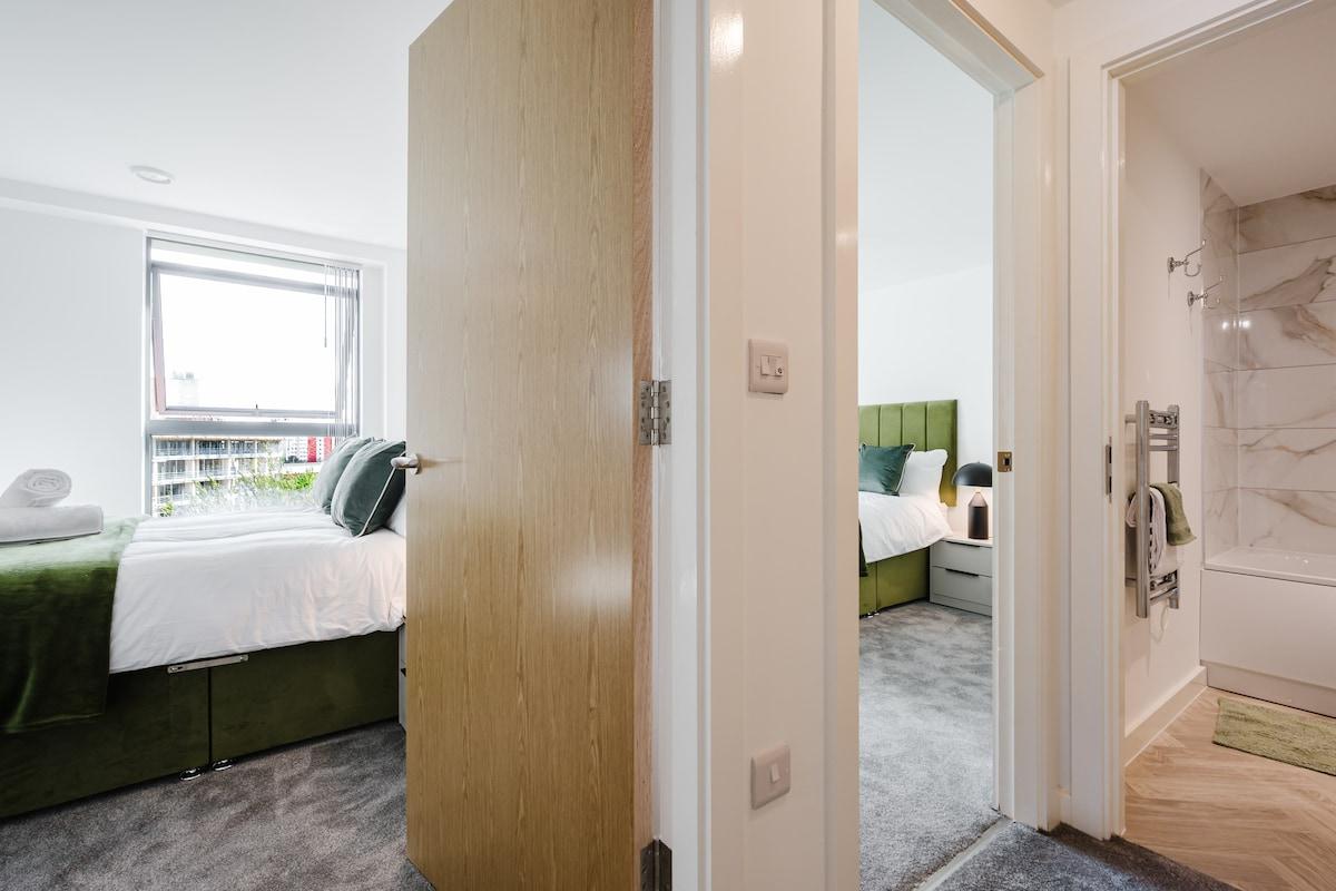 Modern 2 Bed Apartment Near Salford4