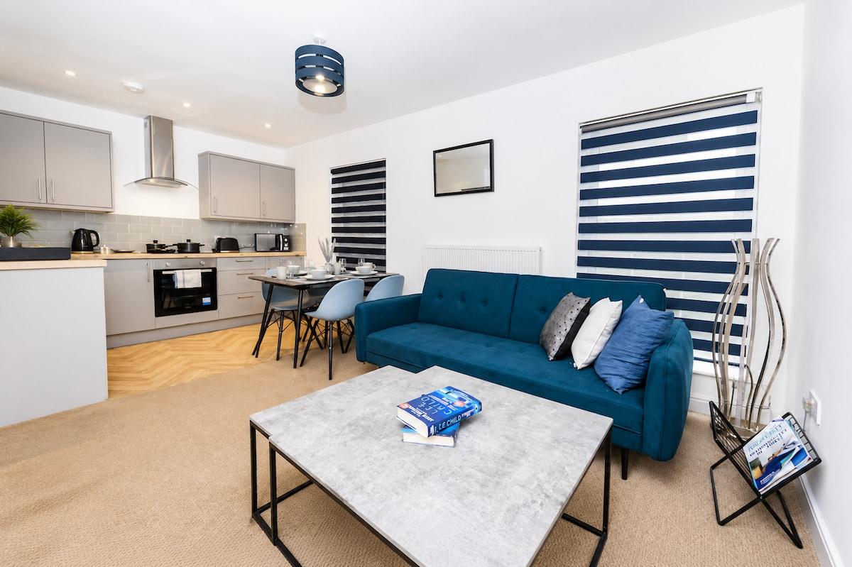 Wigan City Centre Flat | Sleeps 3/WiFi/Work Stays3