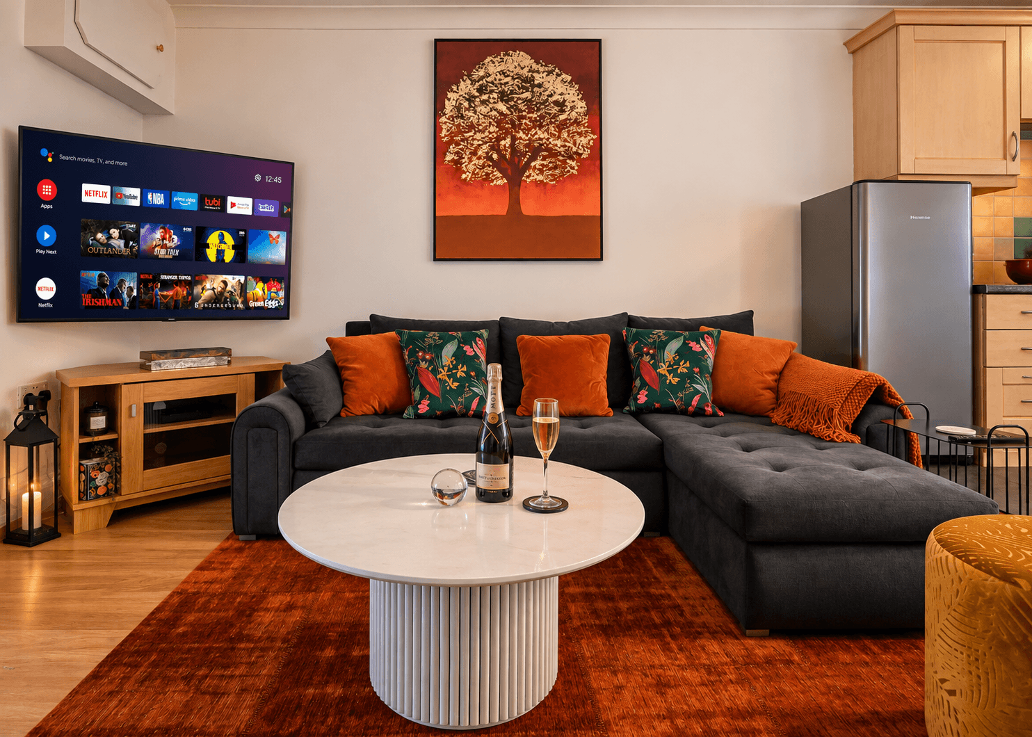 Stansted 2-Bed Flat Near Airport | Desk | Sleeps 53